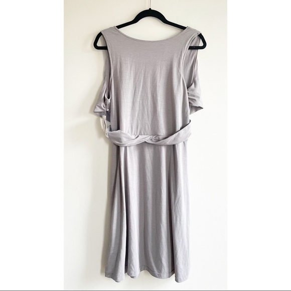NEW. Athleta Adriana Sleeveless Wrap Dress Light Gray Size XL - Picture 6 of 8